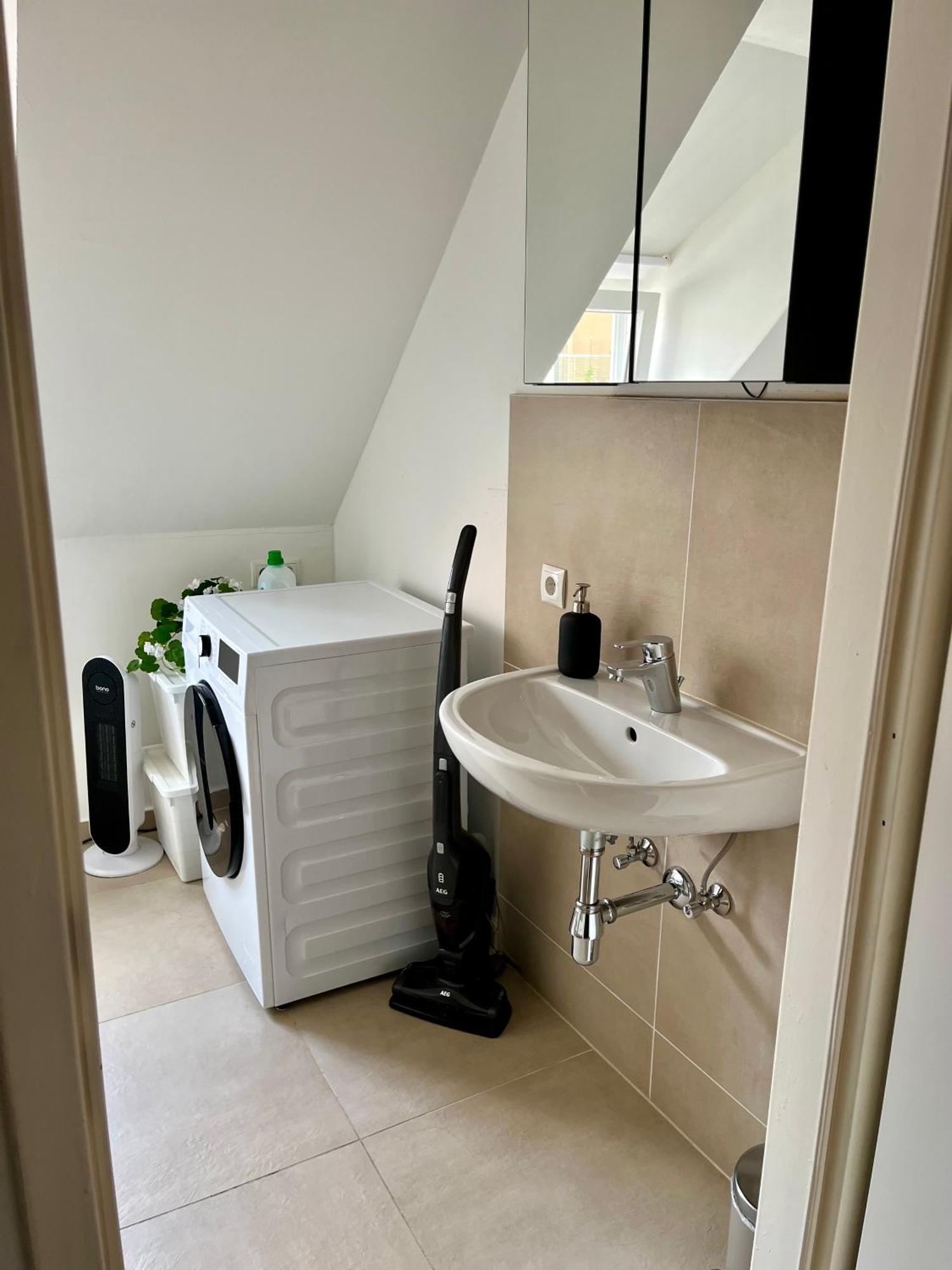 Flores City Center Studio - Easy Self-Check-In Грац Экстерьер фото